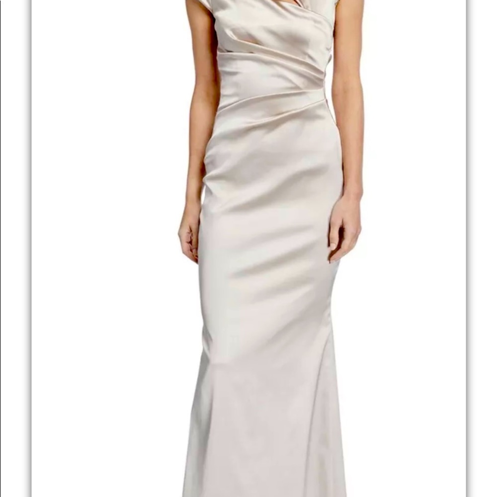 Never worn Talbut Runhof gown in champagne